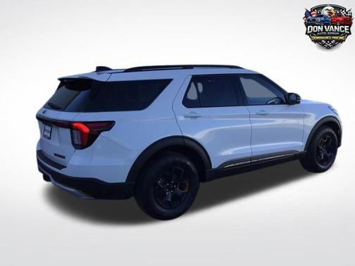 Star White Metallic Tri-Coat 2026 Ford Explorer Tremor