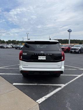 2025 Ford Expedition Max Active 4x4