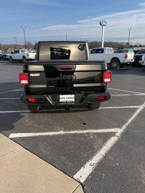 2022 Jeep Gladiator Willys 4x4