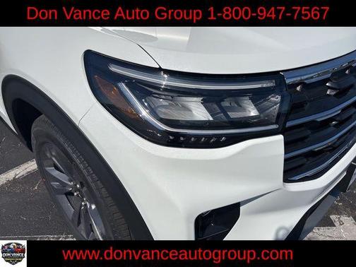 Star White Metallic Tri-Coat 2026 Ford Explorer Active