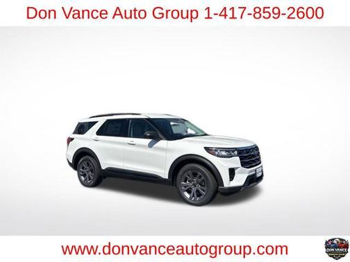 Star White Metallic Tri-Coat 2026 Ford Explorer Active