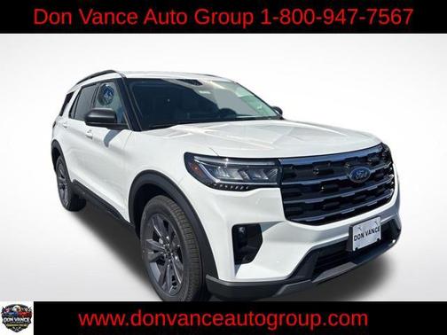 Star White Metallic Tri-Coat 2026 Ford Explorer Active