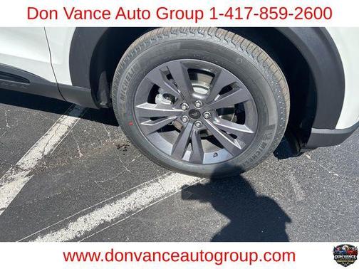 Star White Metallic Tri-Coat 2026 Ford Explorer Active