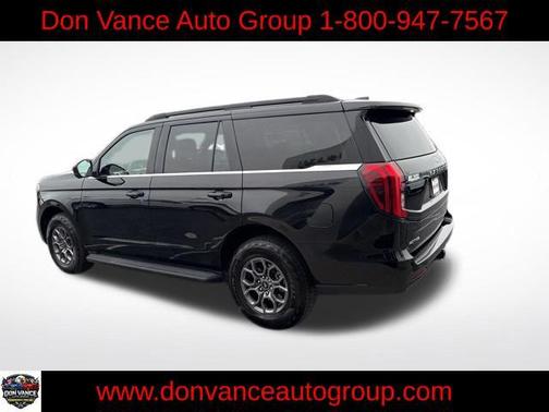 Black Metallic 2025 Ford Expedition Active