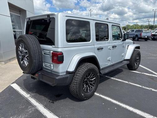2024 Jeep Wrangler 4-Door Sahara 4x4