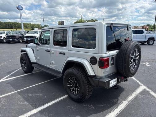 2024 Jeep Wrangler 4-Door Sahara 4x4