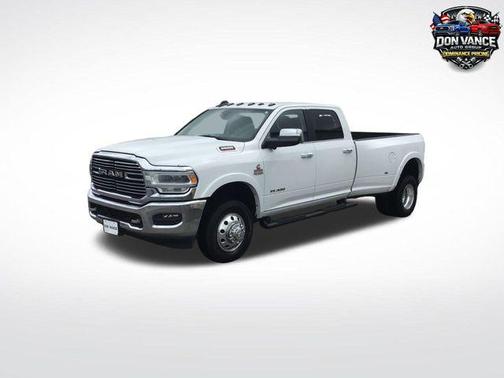 Bright White Clearcoat 2021 RAM 3500 Laramie Crew Cab 4x4 8' Box