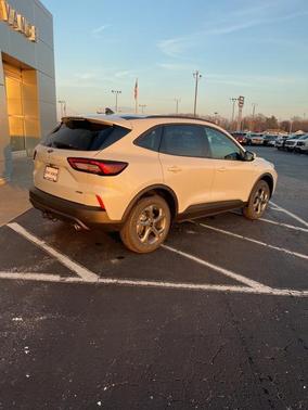 2026 Ford Escape ST-Line Select