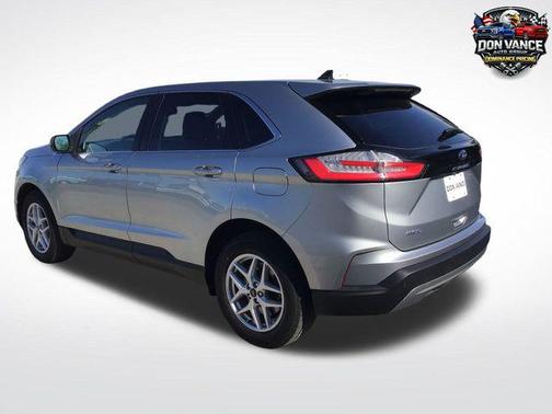 Iconic Silver Metallic 2024 Ford Edge SEL