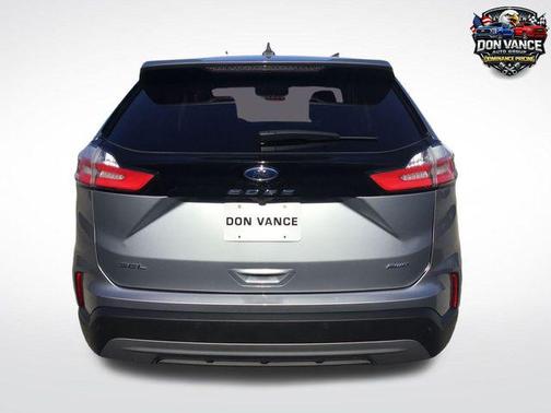 Iconic Silver Metallic 2024 Ford Edge SEL