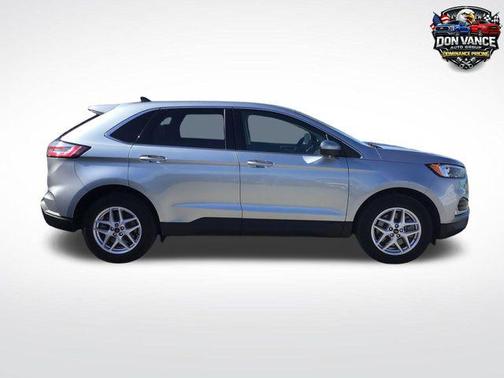 Iconic Silver Metallic 2024 Ford Edge SEL