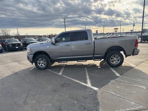 2024 RAM 2500 Laramie Crew Cab 4x4 6'4' Box