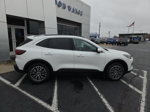 2026 Ford Escape PHEV SE