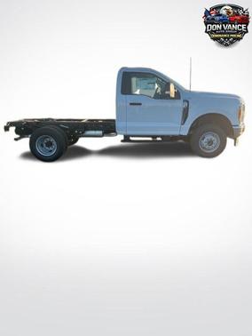 Oxford White 2026 Ford F-350 XL