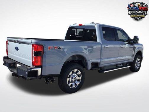 Glacier Gray Metallic Tri-Coat 2026 Ford F-250 Lariat