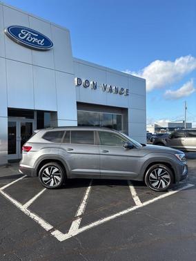 2024 Volkswagen Atlas 2.0T SE w/Technology 4MOTION