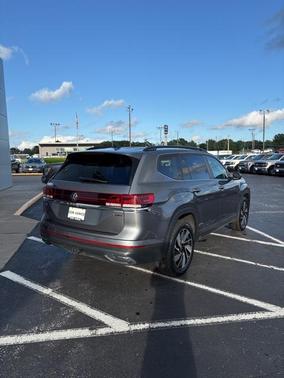 2024 Volkswagen Atlas 2.0T SE w/Technology 4MOTION