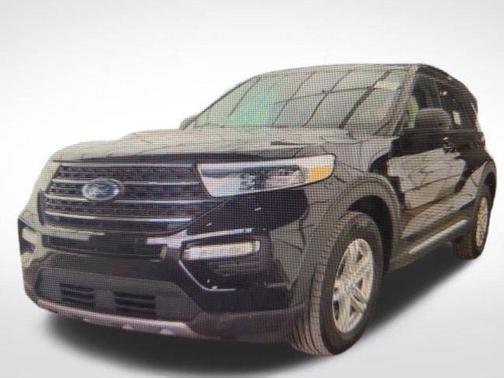 Agate Black Metallic 2023 Ford Explorer XLT