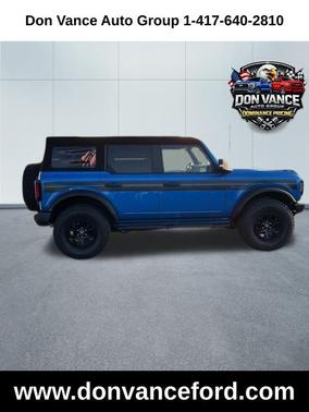 Velocity Blue Metallic 2024 Ford Bronco Wildtrak