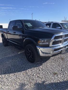 2018 RAM 2500 Tradesman Crew Cab 4x4 6'4' Box