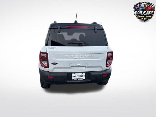 Oxford White 2025 Ford Bronco Sport Outer Banks