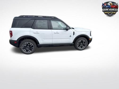 Oxford White 2025 Ford Bronco Sport Outer Banks