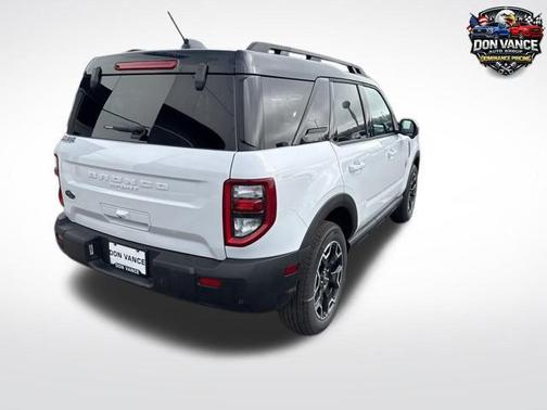 Oxford White 2025 Ford Bronco Sport Outer Banks