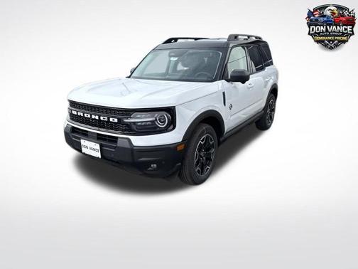Oxford White 2025 Ford Bronco Sport Outer Banks