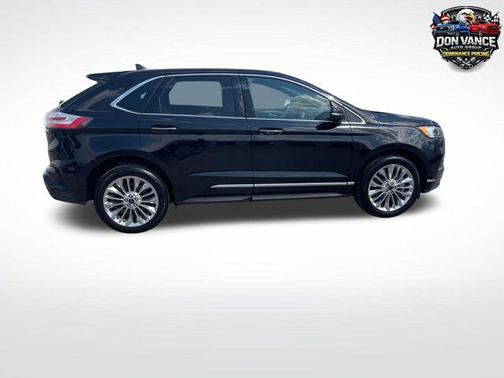 Agate Black Metallic 2024 Ford Edge Titanium