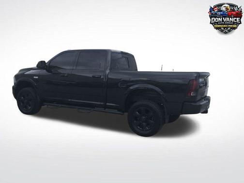 Brilliant Black Crystal Pearlcoat 2018 RAM 2500 Laramie Crew Cab 4x4 6'4' Box