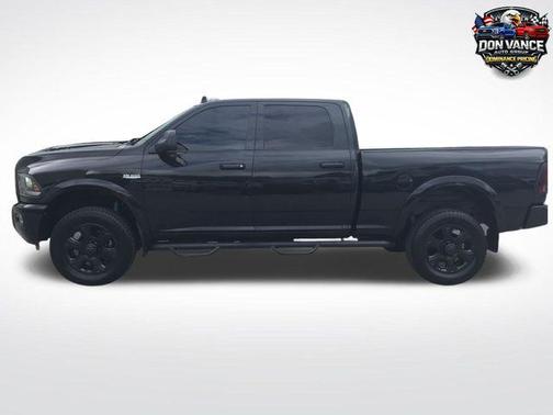 Brilliant Black Crystal Pearlcoat 2018 RAM 2500 Laramie Crew Cab 4x4 6'4' Box