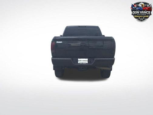 Brilliant Black Crystal Pearlcoat 2018 RAM 2500 Laramie Crew Cab 4x4 6'4' Box