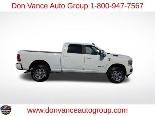 2024 RAM 2500 Laramie Crew Cab 4x4 6'4' Box