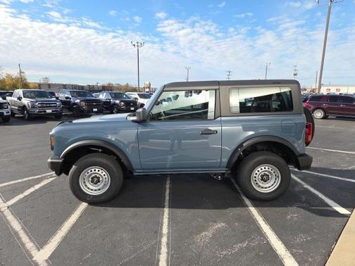 2025 Ford Bronco Base