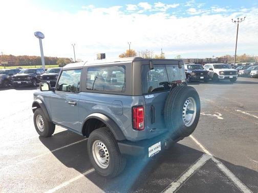 2025 Ford Bronco Base