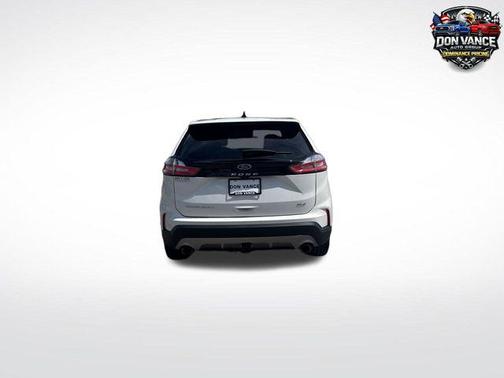 Star White Metallic Tri-Coat 2024 Ford Edge Titanium