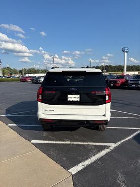 2025 Ford Expedition Platinum