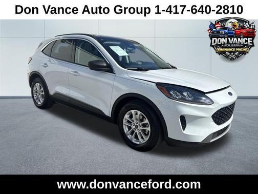 Oxford White 2022 Ford Escape SE