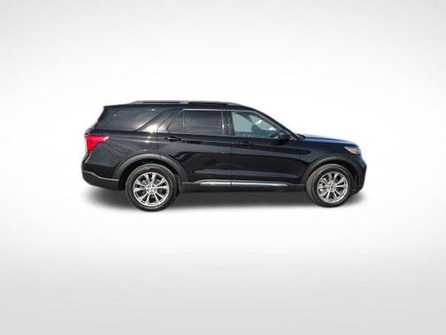 Agate Black Metallic 2024 Ford Explorer XLT