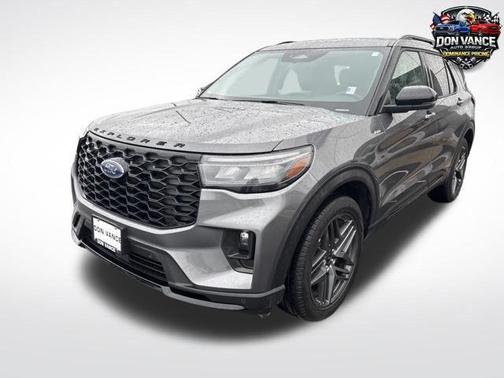 Gray Metallic 2025 Ford Explorer ST-Line