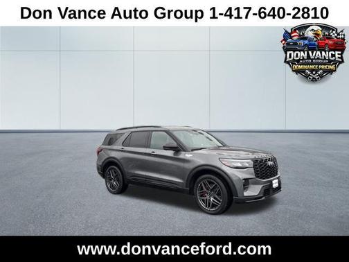 Gray Metallic 2025 Ford Explorer ST-Line
