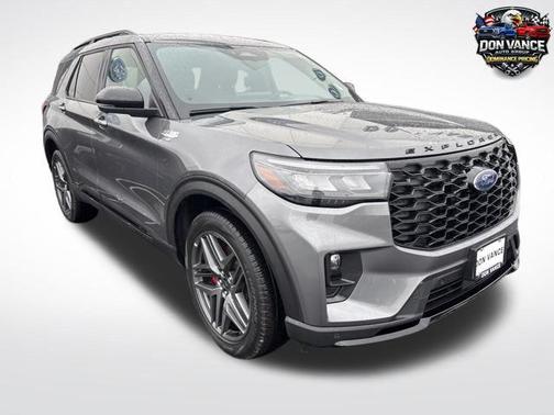 Gray Metallic 2025 Ford Explorer ST-Line