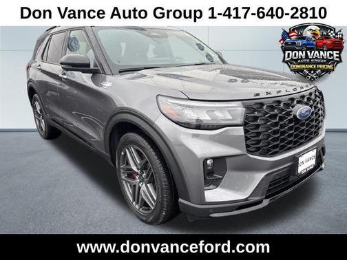 Gray Metallic 2025 Ford Explorer ST-Line