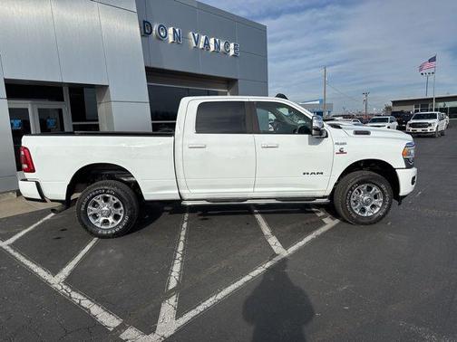 2024 RAM 2500 Laramie Crew Cab 4x4 6'4' Box