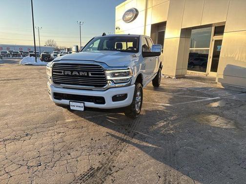 2024 RAM 2500 Laramie Crew Cab 4x4 6'4' Box