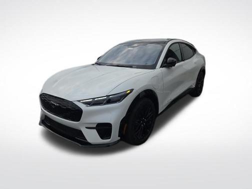 Star White Metallic Tri-Coat 2025 Ford Mustang Mach-E Premium