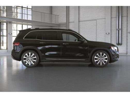 Black 2023 Mercedes-Benz GLB 250 4MATIC