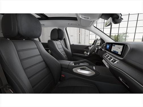 2025 Mercedes-Benz GLS 580 4MATIC