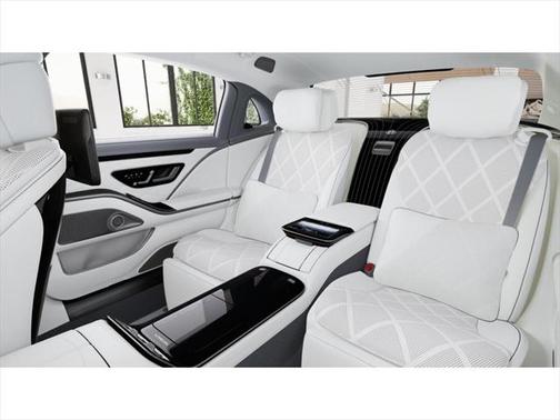 2025 Mercedes-Benz S-Class Maybach S 680