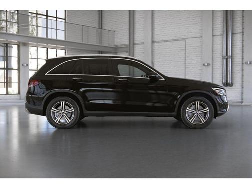 Black 2022 Mercedes-Benz GLC 300 4MATIC